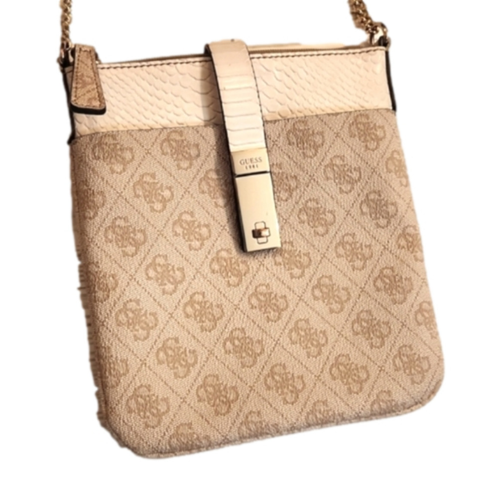 WOMENS Guess Off white & tan logo crossbody bag with partial chain strap.
